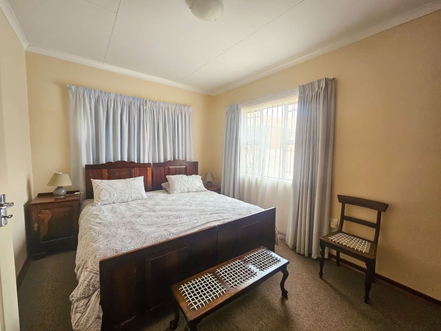 2 Bedroom Property for Sale in Langenhovenpark Free State